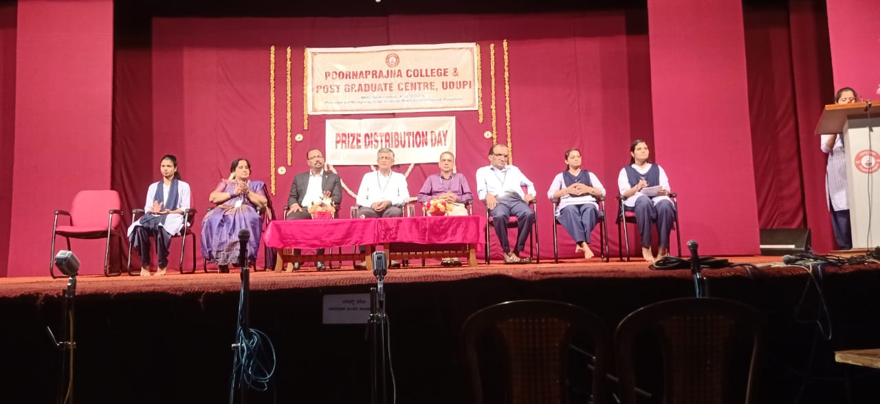 Prize distribution day